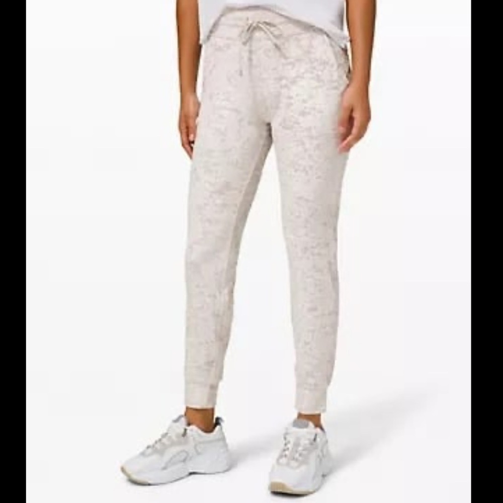 Lululemon Ready To Rulu 29" Jogger Grey Silver Crushed Velvet